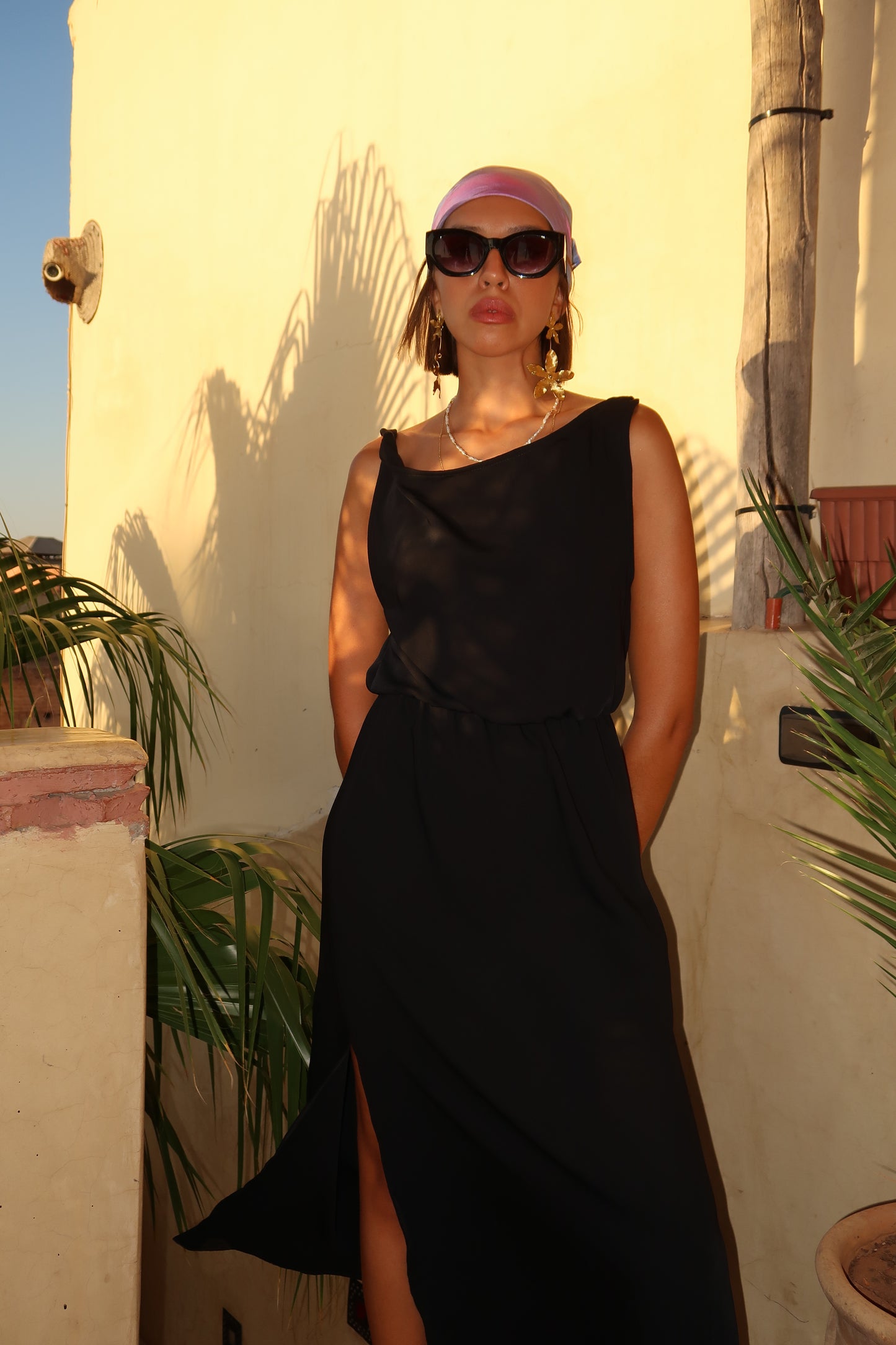 ROBE EN CREPE DE SOIE NOIRE - "SANTORINA"