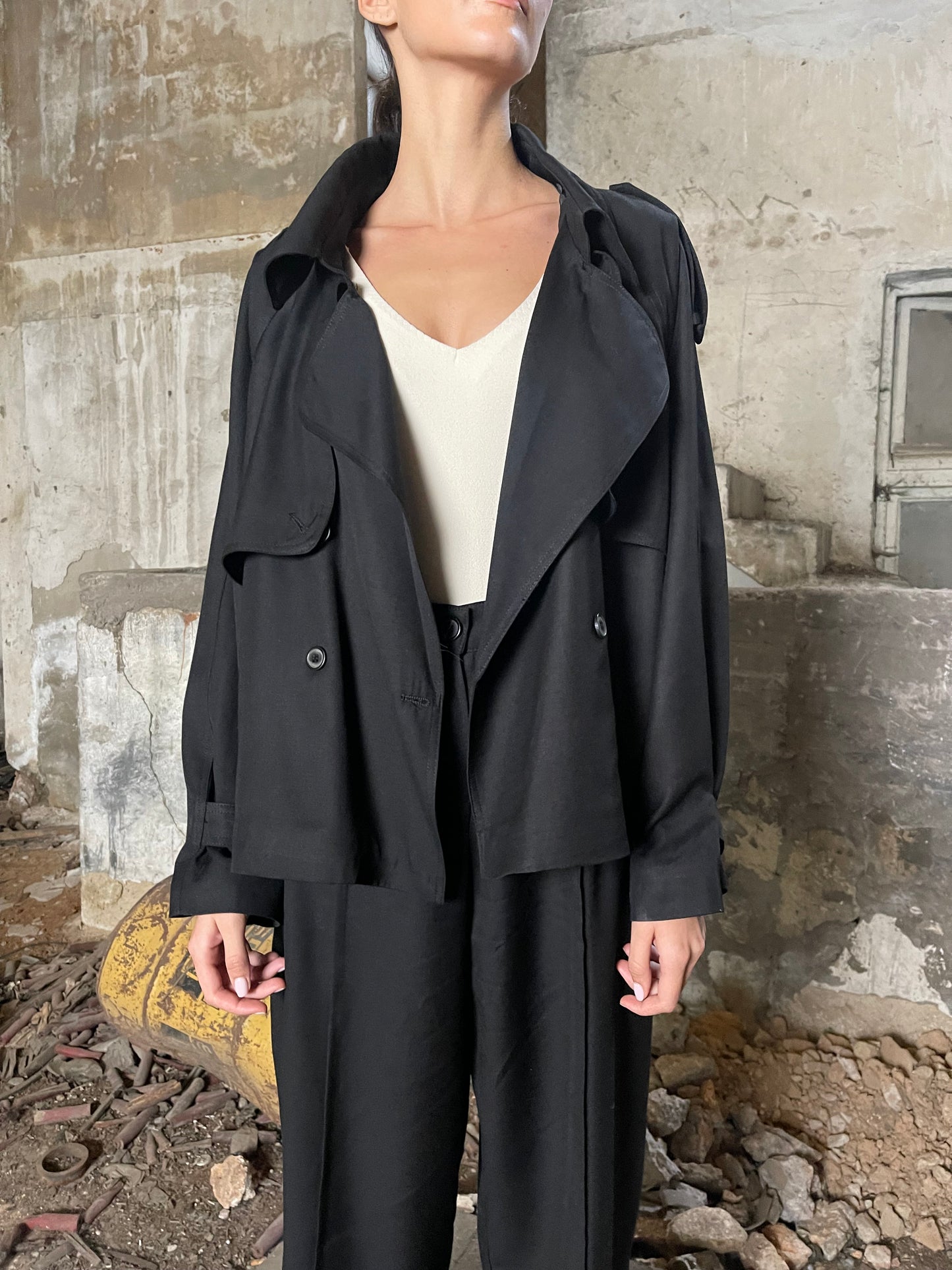 VESTE MINI TRENCH NOIRE - "LE JOE"
