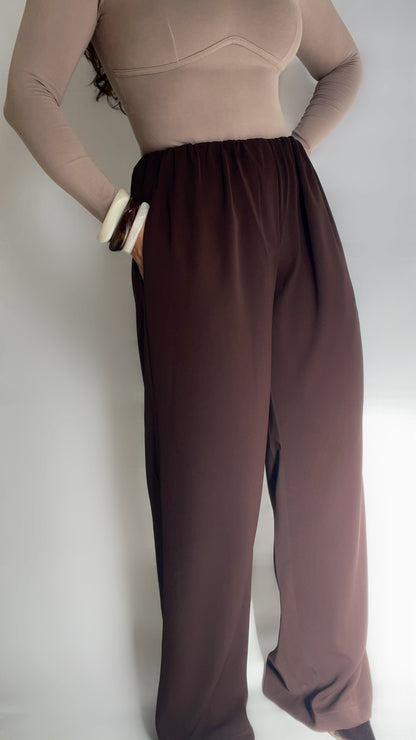 PANTALON À CEINTURE INVISIBLE MARRON CHOCOLAT - « LAYLOW »