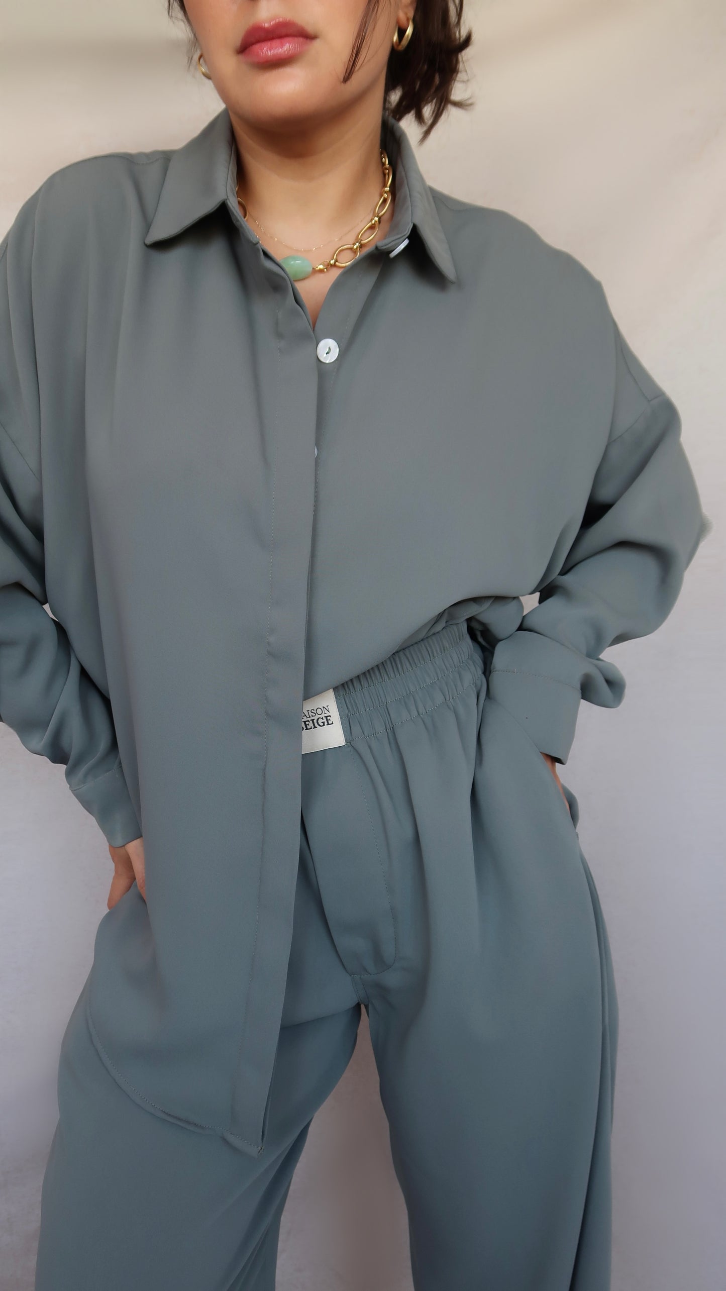 Set Chemise et pantalon en crêpe de soie kaki grisé