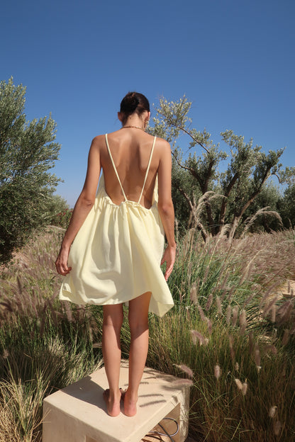ROBE COURTE DOS NU JAUNE - "PIOUPIOU"