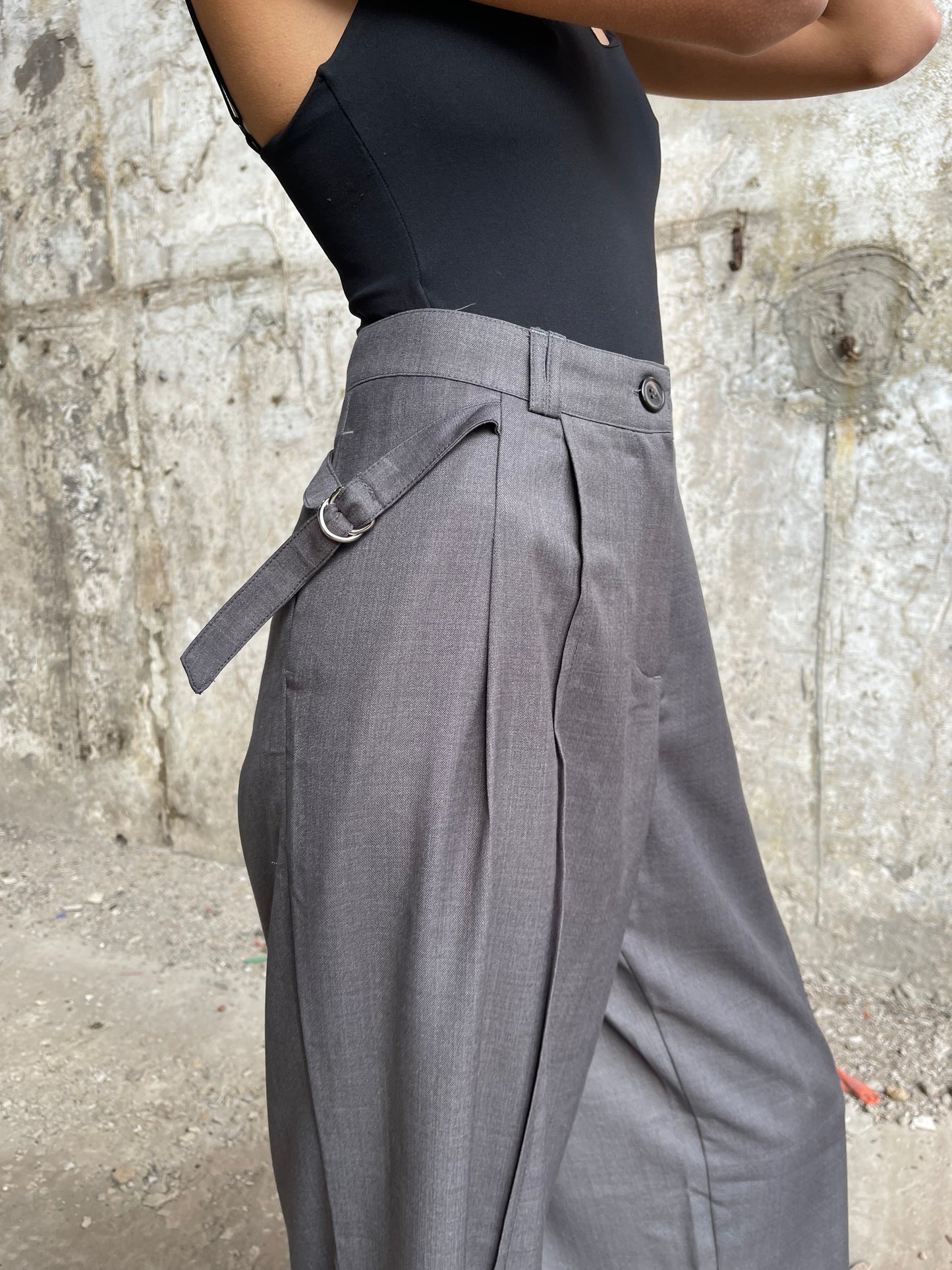PANTALON À PINCES GRIS - « SACHA »