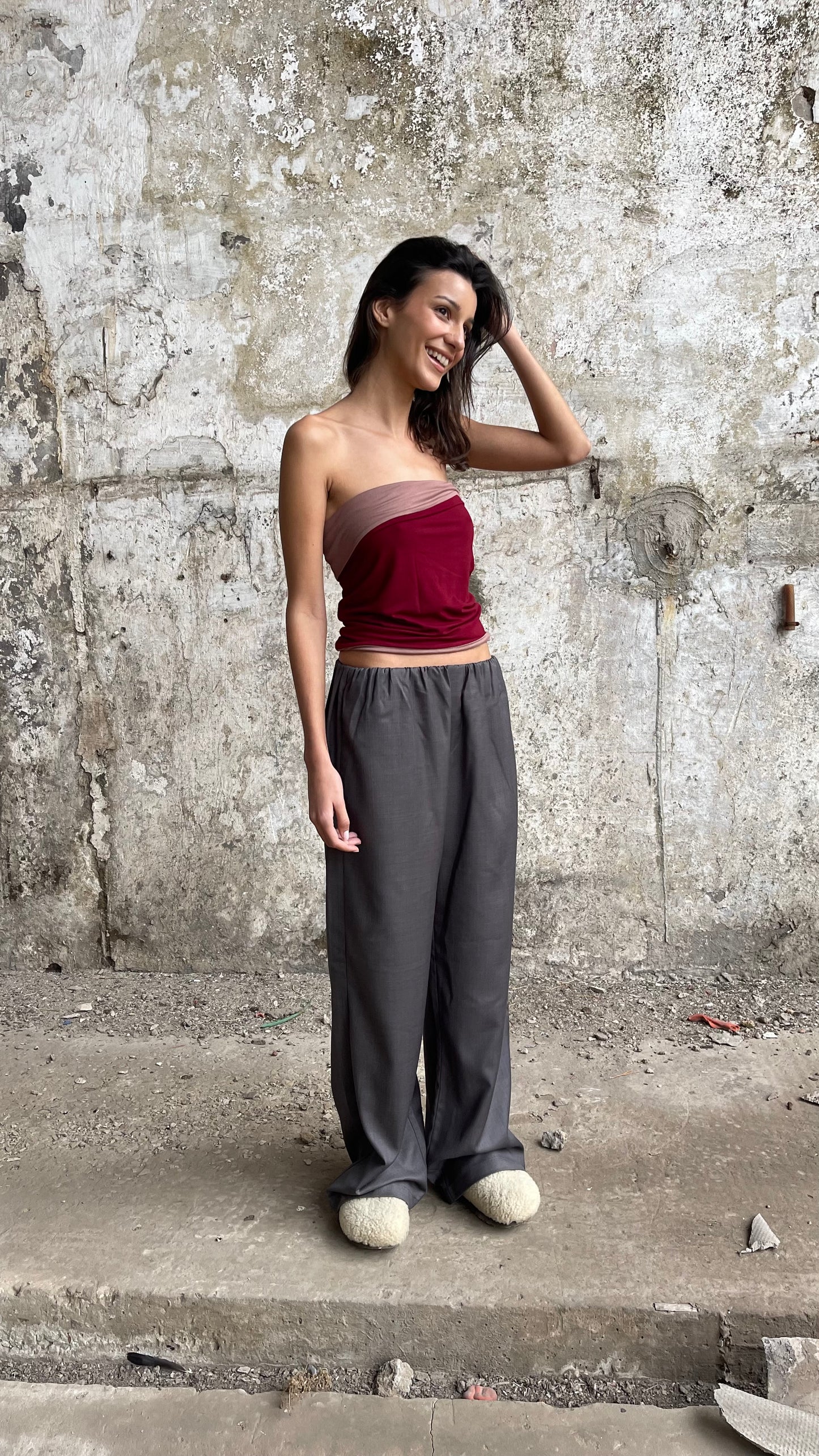 PANTALON À CEINTURE INVISIBLE GRIS - « LAYLOW »